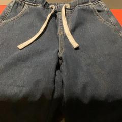 Jeans Blue, zoals gemeld door MEININGER Hotel Amsterdam City West met iLost