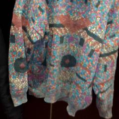 Camisola, como reportado por TivoliVredenburg utilizando o iLost