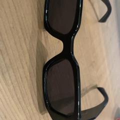 Sunglasses, as reported by Pathé Arnhem using iLost