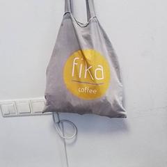 Bolsa, segundo informou Hermes Eindhoven usando iLost