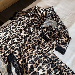Dress, as reported by Groepsaccomodatie Kasteel de Berckt using iLost