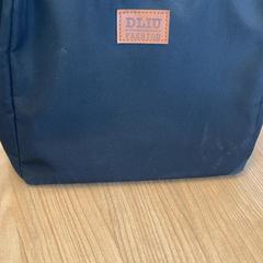 Håndveske & Kjølebag, som rapportert av Connexxion Amstelland-Meerlanden Schiphol Noord ved bruk av iLost