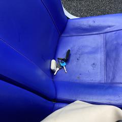 Apple oortjes en sleutels. Earphones and keys, iLost에 보고됨