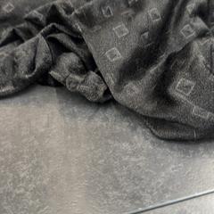 Sjal, rapporterat av Rotterdam The Hague Airport med iLost