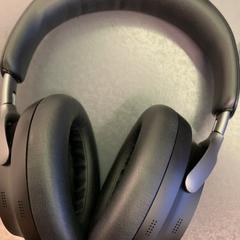 Auriculares, ha sido reportado por Eindhoven Airport con iLost