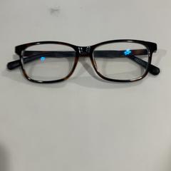 Lunettes, a été signalé par TU/e - Receptie Atlas utilisant iLost