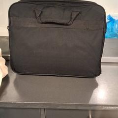 Väska Laptop tas, rapporterat av Breng Nijmegen med iLost