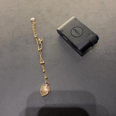 Adaptador & Pulseira adoater, segundo informou Van der Valk Hotel Houten usando iLost