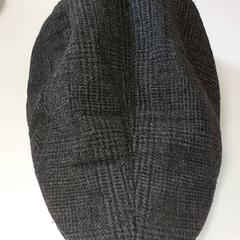 Kleding - hoofddeksel, ha sido reportado por Centraal magazijn con iLost