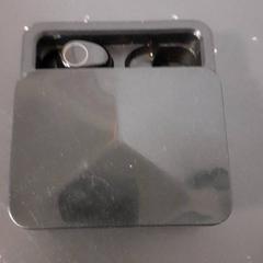 Hörlursfodral, rapporterat av Qbuzz servicepunt  Emmen med iLost