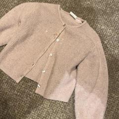 セーター & ベビージャンパー がiLostで Van der Valk Hotel Apeldoorn - De Cantharel によって報告されました