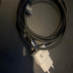 어댑터 & Usb-c 케이블, iLost를 사용하여 Van der Valk Hotel Utrecht에 보고됨