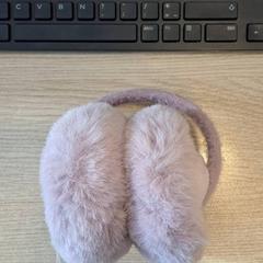 Belarri-mufak roze, gisa salatu by Regio West-Vlaanderen iLost erabiliz