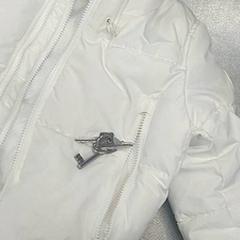 Casaco, como reportado por IKEA Arlon utilizando o iLost