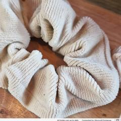Scrunchies per capelli scranc, come riportato da MEININGER Hotel Köln West utilizzando iLost