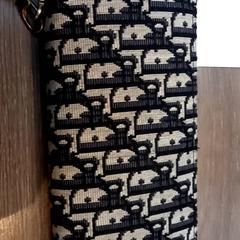 Cartera Gunashekat, segons ha informat Leonardo Royal Hotel Amsterdam mitjançant iLost