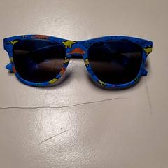 Occhiali da sole, come riportato da Connexxion Haarlem IJmond utilizzando iLost