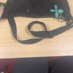 Väska Zwart, rapporterat av Pathé Amsterdam Noord med iLost