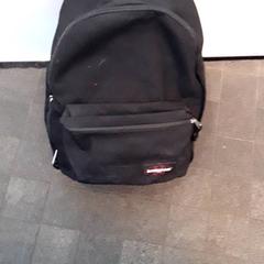 Motxilla Zwart Eastpak, segons ha informat EBS Tramplein mitjançant iLost