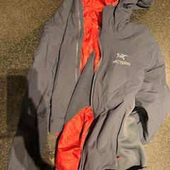 Veste, a été signalé par Hotel Van der Valk Harderwijk op de Veluwe utilisant iLost