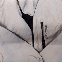 Kurtka, zgłoszono przez Grand Hotel Amrath Kurhaus przy użyciu iLost