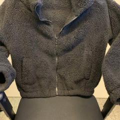 Chaqueta, ha sido reportado por Eindhoven Airport con iLost