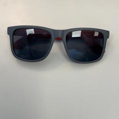 Sunglasses, as reported by Movie Park Germany using iLost