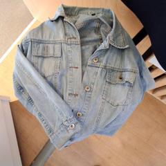Jacke En jean bleue, gemeldet von IKEA Villiers-sur-Marne über iLost