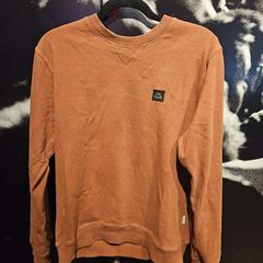 Sveter Oranje/bruin, ako bolo nahlásené AFAS Live pomocou iLost