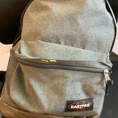 Bossa Grey, segons ha informat MEININGER Hotel Berlin Central Station mitjançant iLost