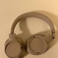 Sluchátka, jak nahlášeno Pathé Schiedam pomocí iLost