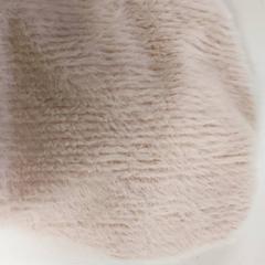 衣類 - muts がiLostで Centraal magazijn によって報告されました