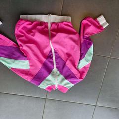 Regnjakke Fluo, som rapportert av Regio Oost-Vlaanderen ved bruk av iLost