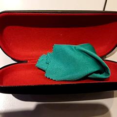 Brillendoos Zwart, segons ha informat Padualaan 97 mitjançant iLost