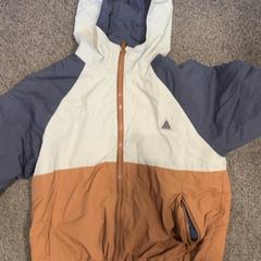 Jacket, as reported by Burgers' Zoo using iLost