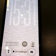 Teléfono móvil Pasje van Baravungwa iPhone, ha sido reportado por Qbuzz GD Groningen HS con iLost