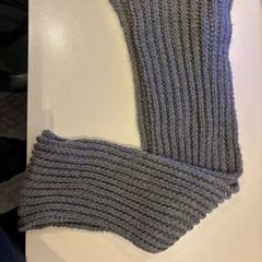 Bufanda, segundo informou Van der Valk Hotel Amsterdam-Amstel usando iLost