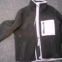 Bunda & Vesta zwart, jak nahlášeno SnowWorld Landgraaf pomocí iLost