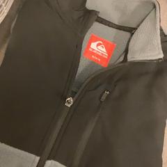 Sweater Black and grey, as reported by MEININGER Hotel Brussels City Center using iLost