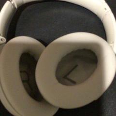 Sluchátka Gebroken wit, jak nahlášeno IKEA Wilrijk pomocí iLost