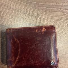 財布 Cortlever ng がiLostで Gemeente Amsterdam - Bureau Gevonden Voorwerpen によって報告されました