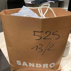 Clothes  a bag of clothes, ha sido reportado por The Dominican con iLost