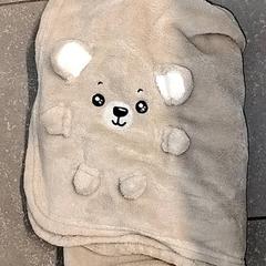 Dekentje, zoals gemeld door Ziekenhuis Oost-Limburg met iLost