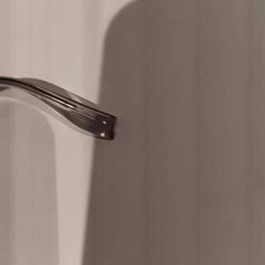 Glasses, as reported by De Efteling using iLost