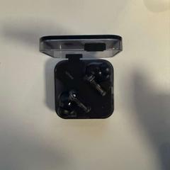 Bezdrátová sluchátka Zwart Nothing, jak nahlášeno AFAS Live pomocí iLost