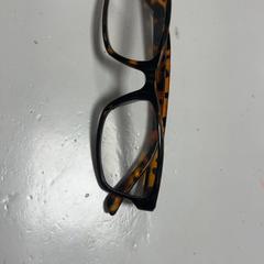 Brýle na čtení, jak nahlášeno Koninklijk Theater Carré pomocí iLost