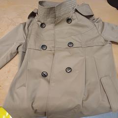 코트, iLost를 사용하여 IKEA Reims Thillois에 보고됨