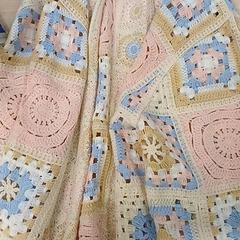 Chaleco Brodé, coloré, segundo informou IKEA Orléans - Ardon usando iLost