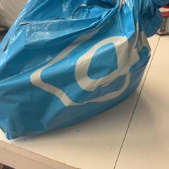 Táska, amint azt GVB az iLost segítségével jelentette.