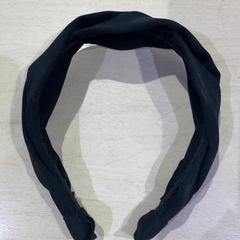 ヘアバンド がiLostで IKEA渋谷 によって報告されました